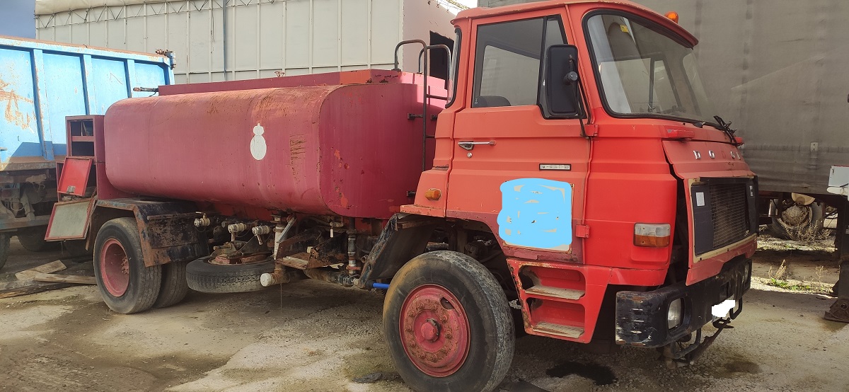 Inkedcamion rojo con cisterna .jpg22