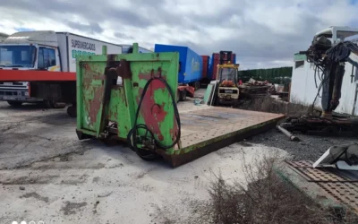 Caja multilif porta maquinaria con cabestrante hidraulico