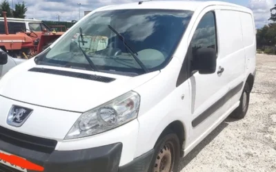 vendo peugeot expert en buen estado año 2009 con un problema en la instalacion electrica